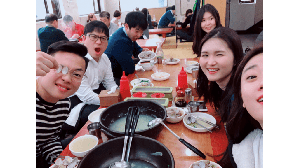 메디블록 랜덤 점심 식사 문화 칼국수